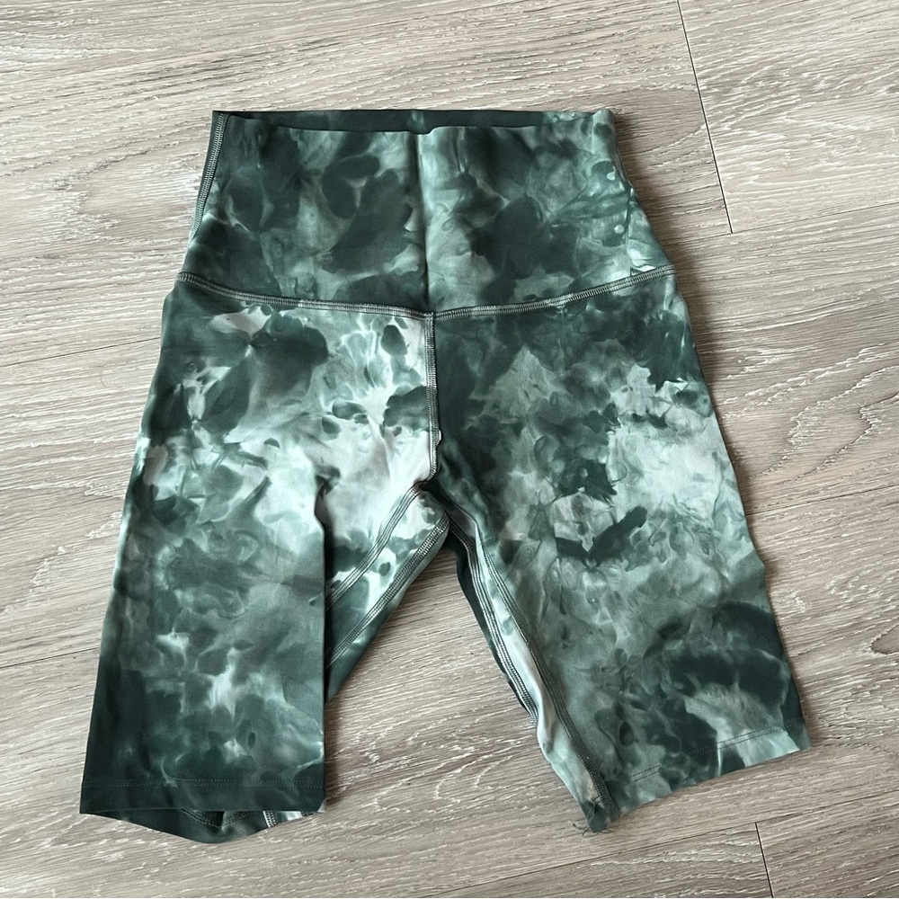 Lululemon biker shorts